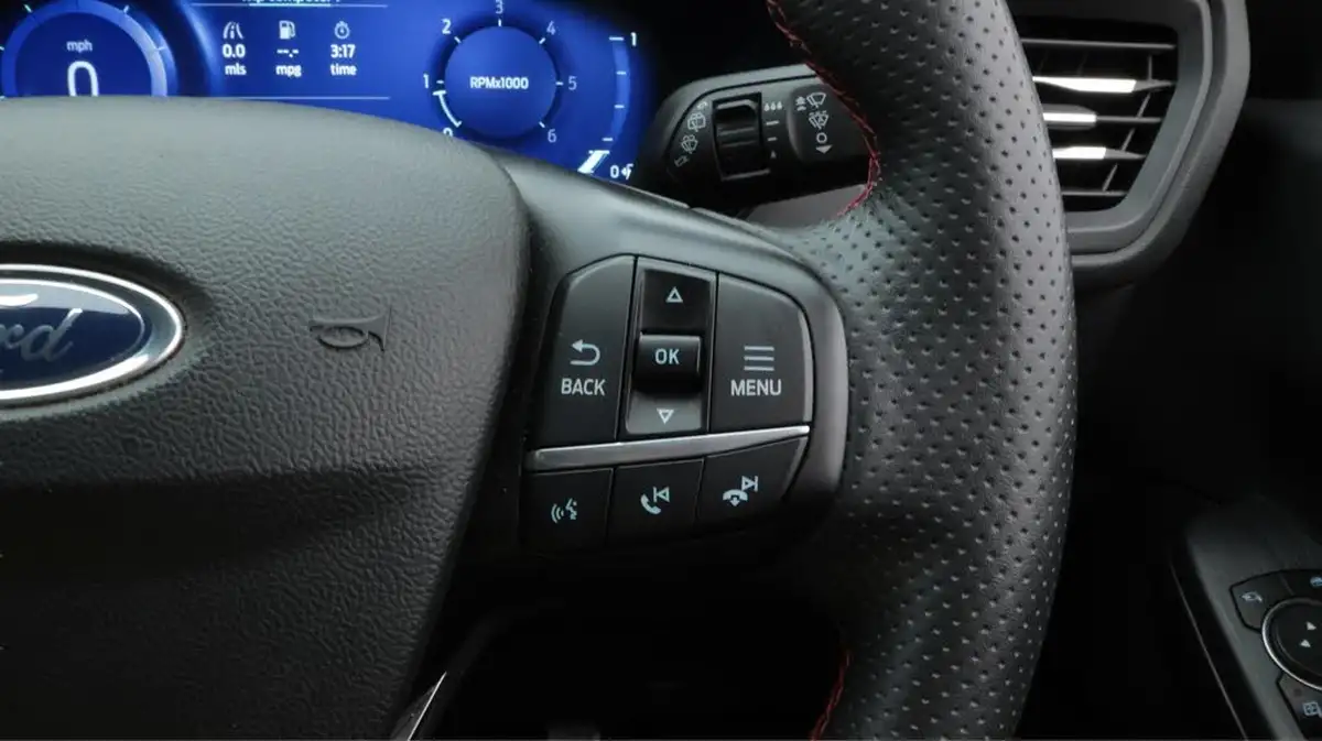 2021-ford-kuga-15-st-line-edition-big-22