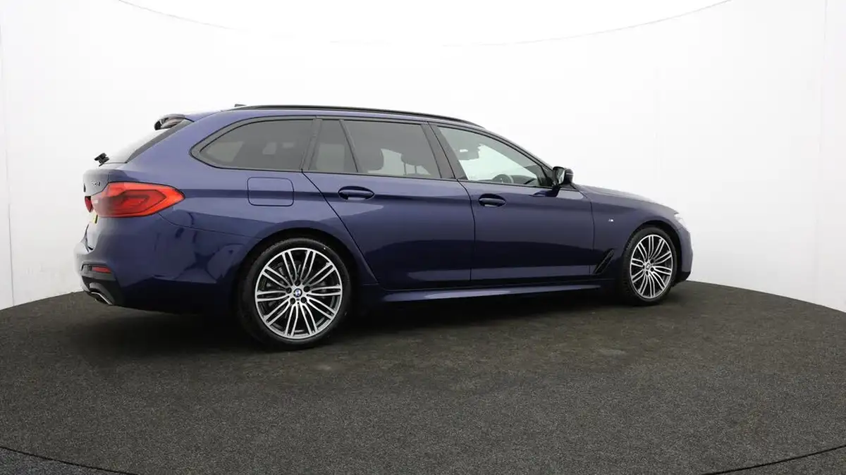 2020-bmw-5-series-20td-520d-m-sport-190ps-mht-touring-5d-big-17