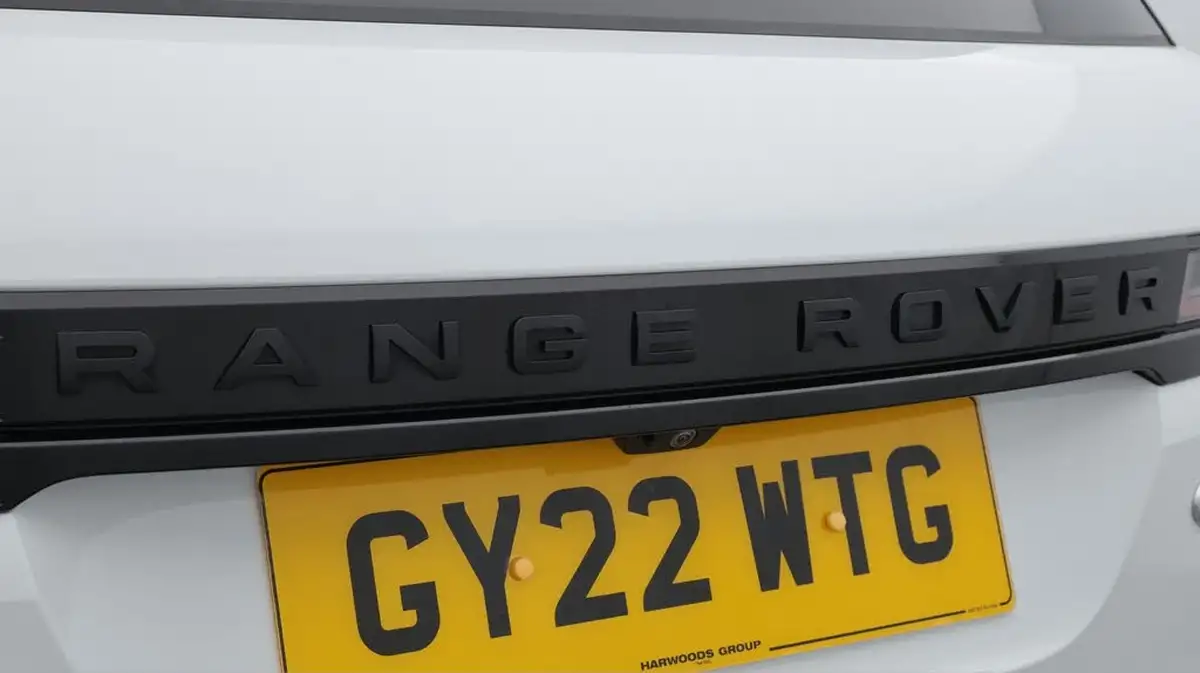 2022-land-rover-range-rover-evoque-20-p250-r-dynamic-se-big-23