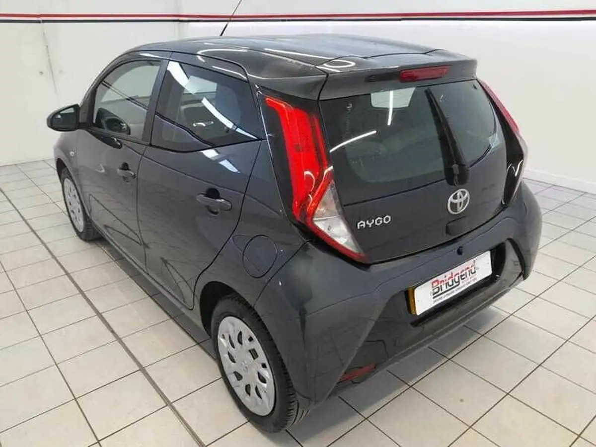 2019-toyota-aygo-10-vvt-i-x-play-big-3