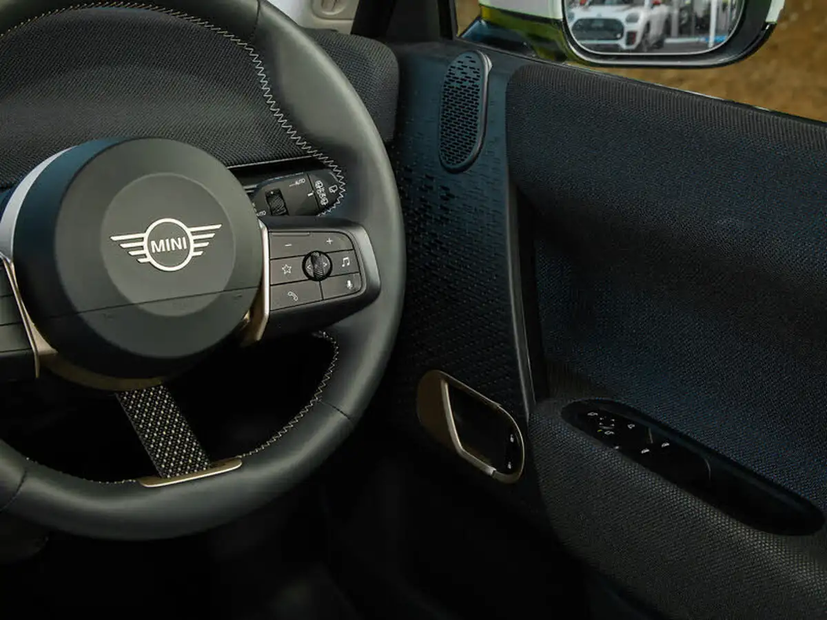 2024-mini-cooper-e-cooper-e-classic-big-17