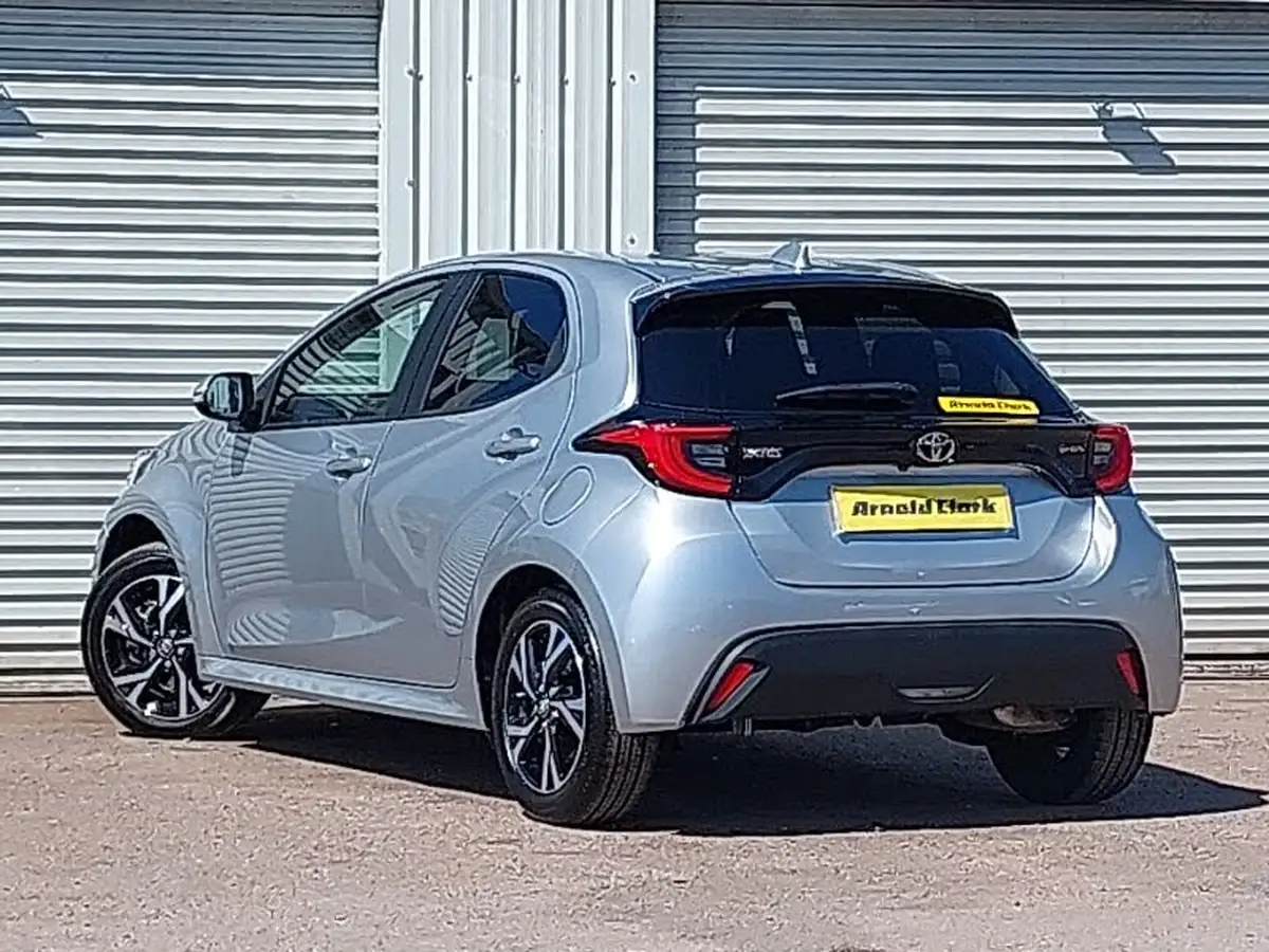 2024-toyota-yaris-15-vvt-i-design-big-1