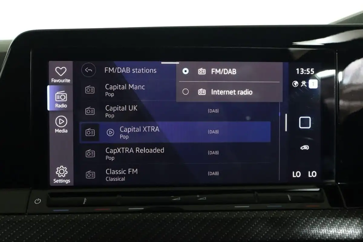 2021-volkswagen-golf-20-tsi-r-hatchback-big-39
