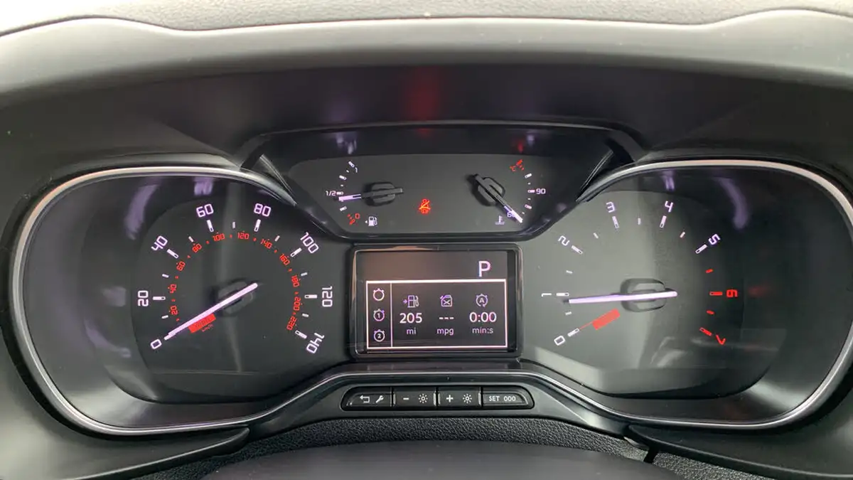 2024-citroen-berlingo-15-bluehdi-950-driver-edition-130pseu6d-eat8-big-12