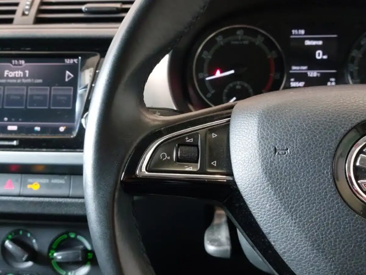 2019-skoda-fabia-10-mpi-se-75ps-ss-hatchback-big-15