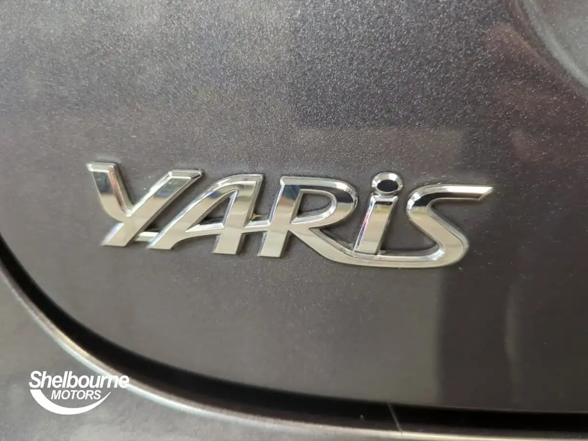 2022-toyota-yaris-15-vvt-i-design-panoramic-roof-big-11