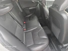 2012-volvo-xc60-small-12