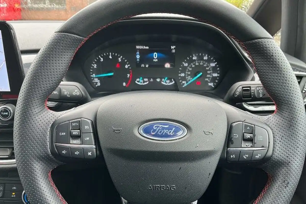 2022-ford-fiesta-10t-st-line-100ps-5d-big-11