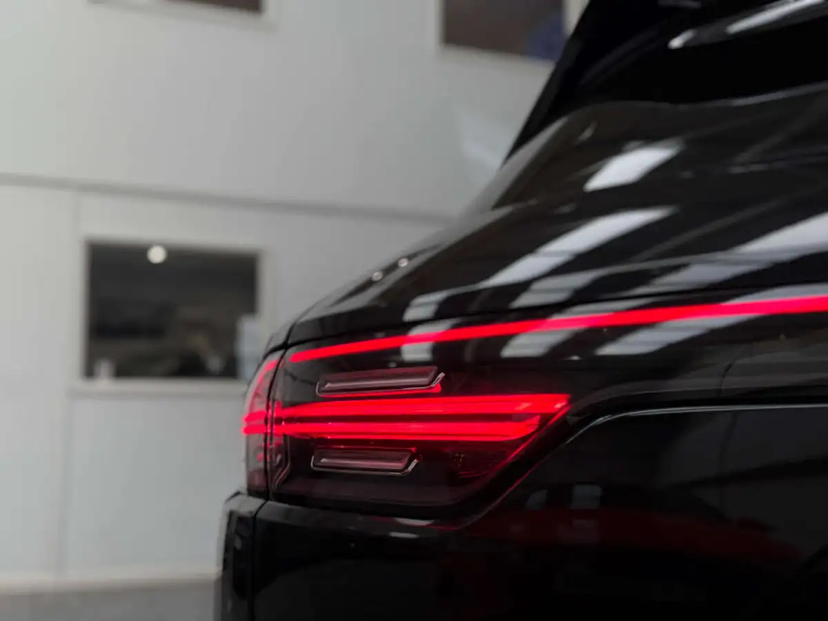 2020-porsche-cayenne-30-v6-s-big-9