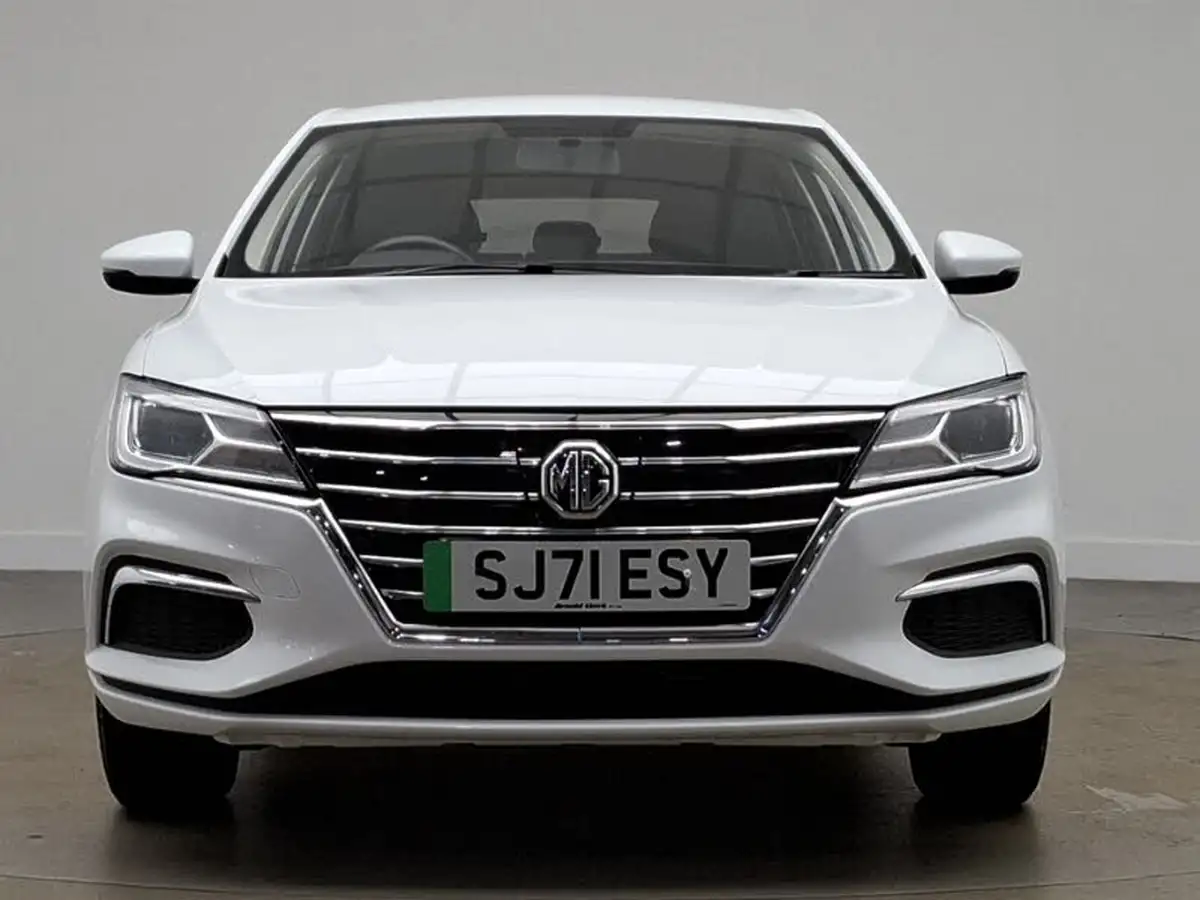 2021-mg-mg5-e-excite-ev-big-11