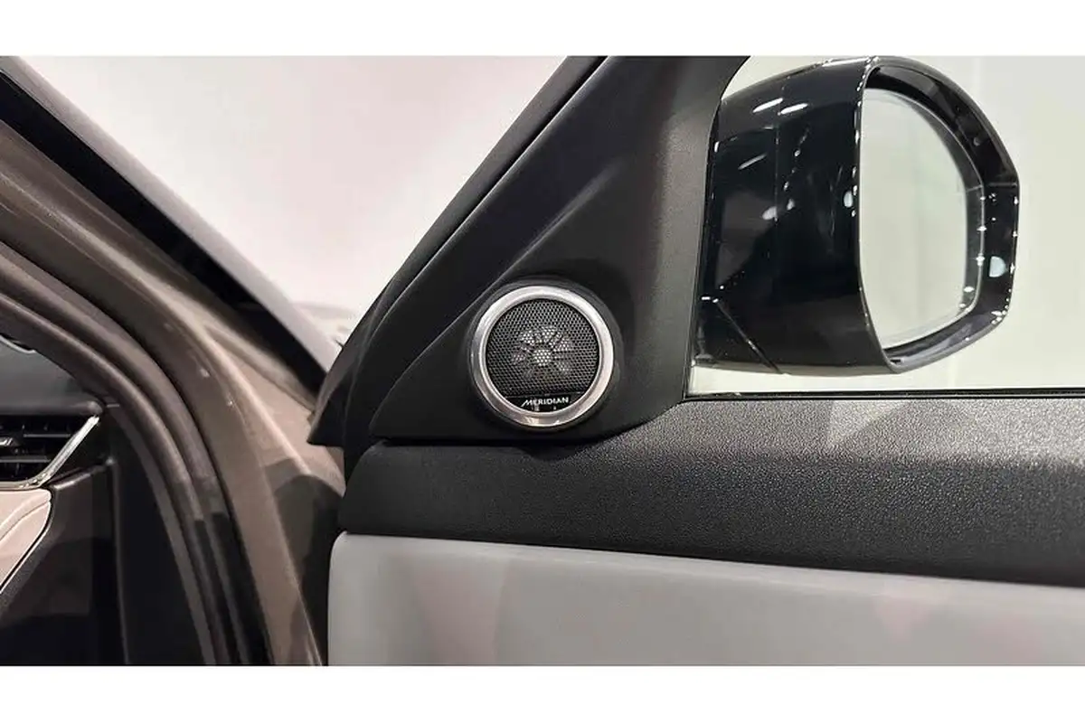 2021-land-rover-range-rover-evoque-15-p300e-r-dynamic-hse-big-38