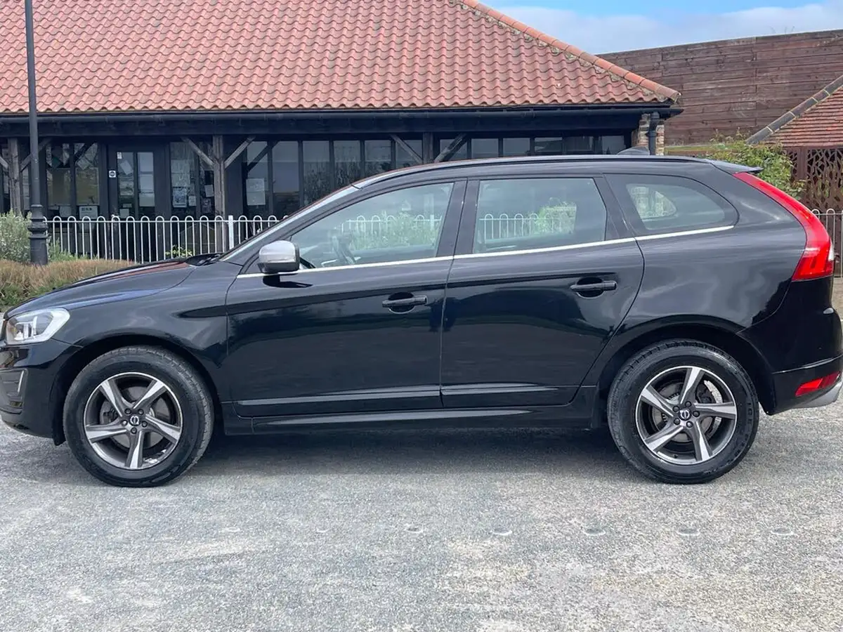2015-volvo-xc60-20td-d4-r-design-190bhp-nav-big-4