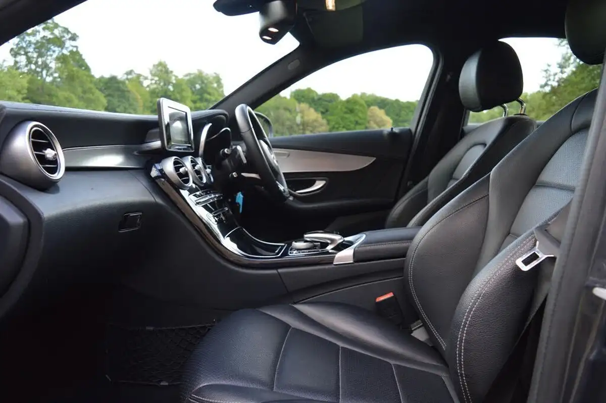 2015-mercedes-benz-c-class-21cdi-c220-amg-line-ss-saloon-4d-7g-tronic-plus-big-26