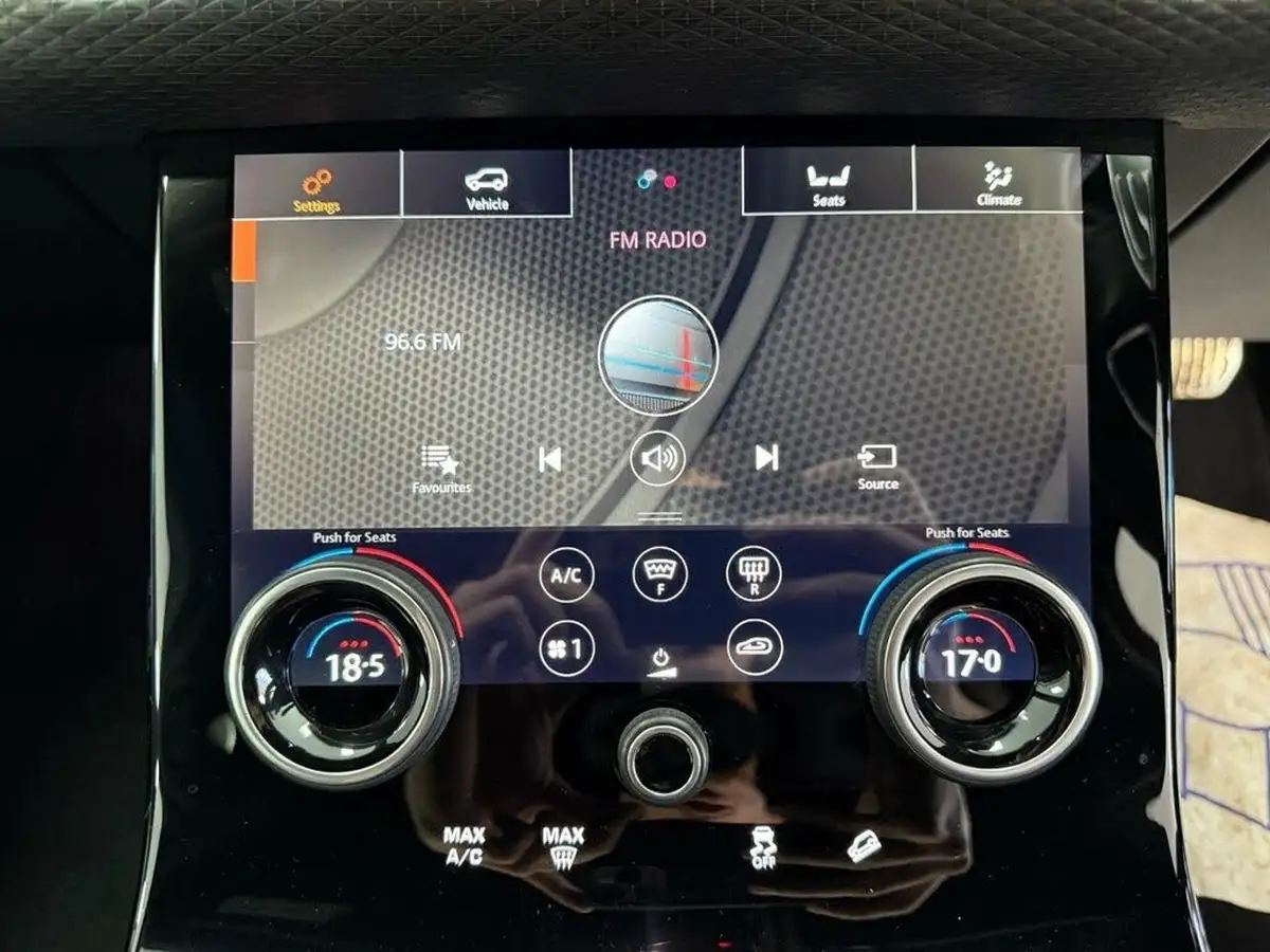 2018-land-rover-range-rover-velar-30-d300-r-dynamic-s-ss-big-46