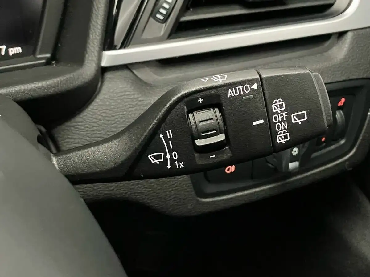 2022-bmw-x1-20td-sdrive18d-xline-sport-auto-big-38