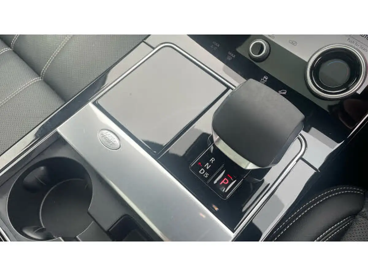 2022-land-rover-range-rover-velar-20-d200-velar-big-18