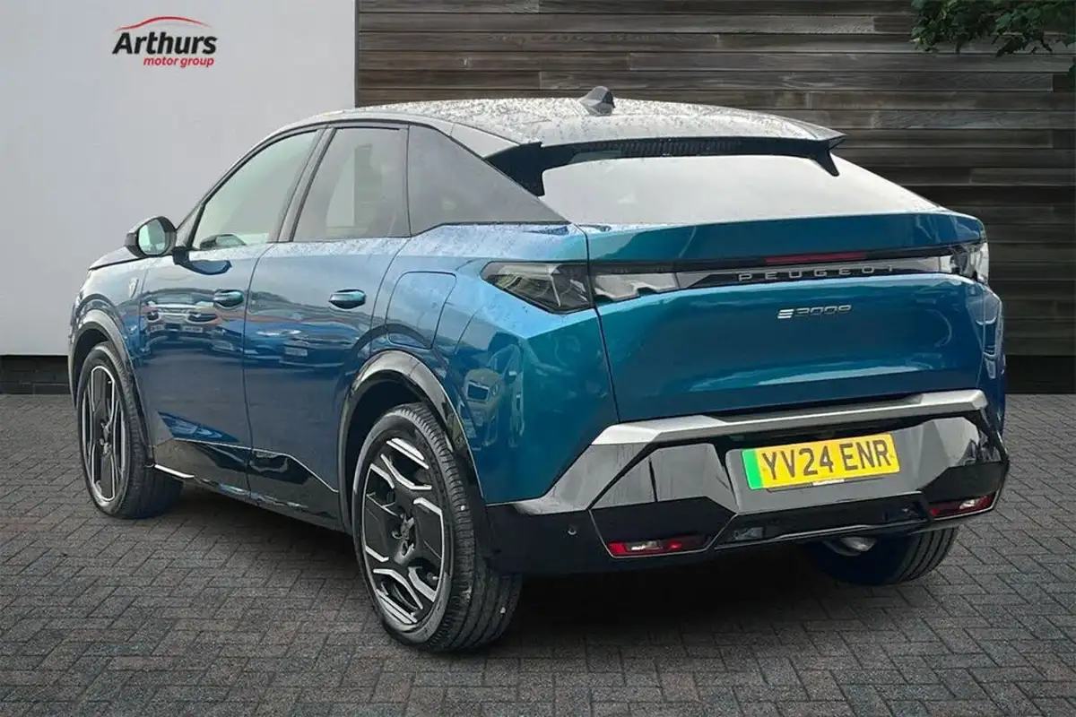 2023-peugeot-3008-suv-e-gt-big-4