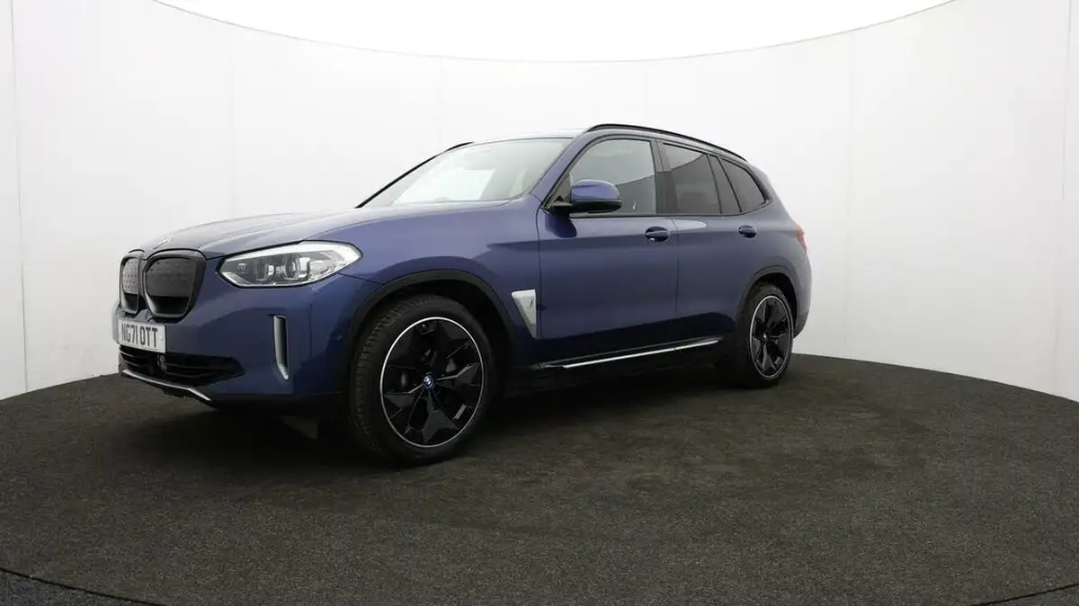2022-bmw-ix3-e-premier-edition-big-64