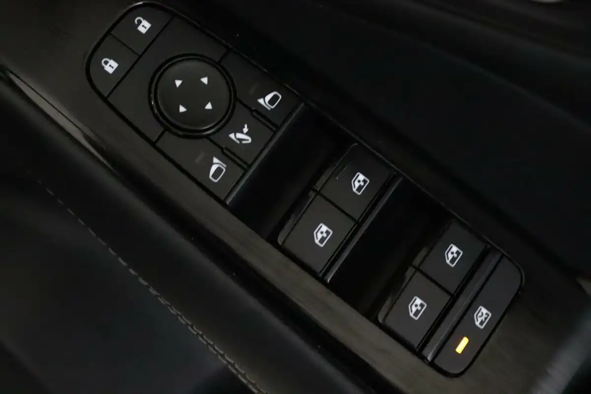 2022-nissan-qashqai-13-dig-t-tekna-158ps-xtronic-big-18
