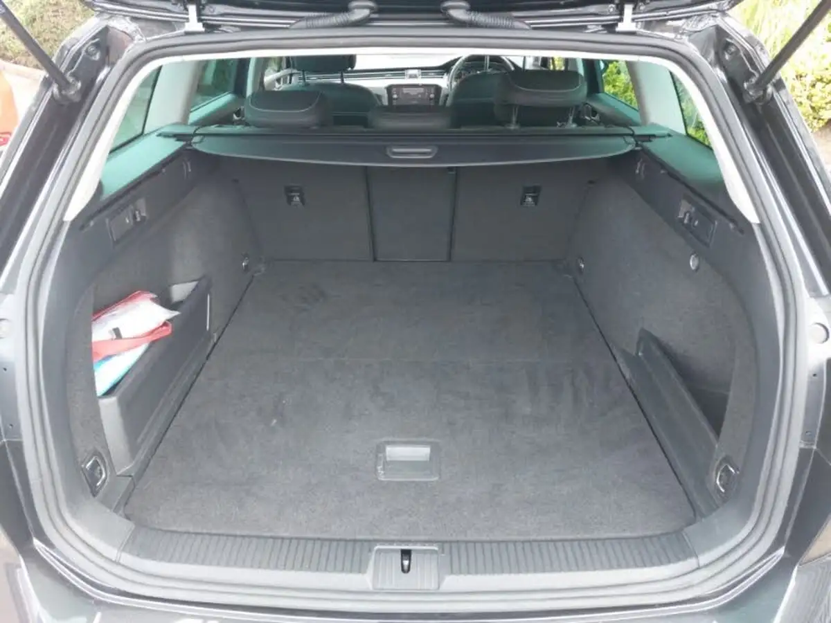 2022-volkswagen-passat-14-tsi-gte-estate-5d-big-7