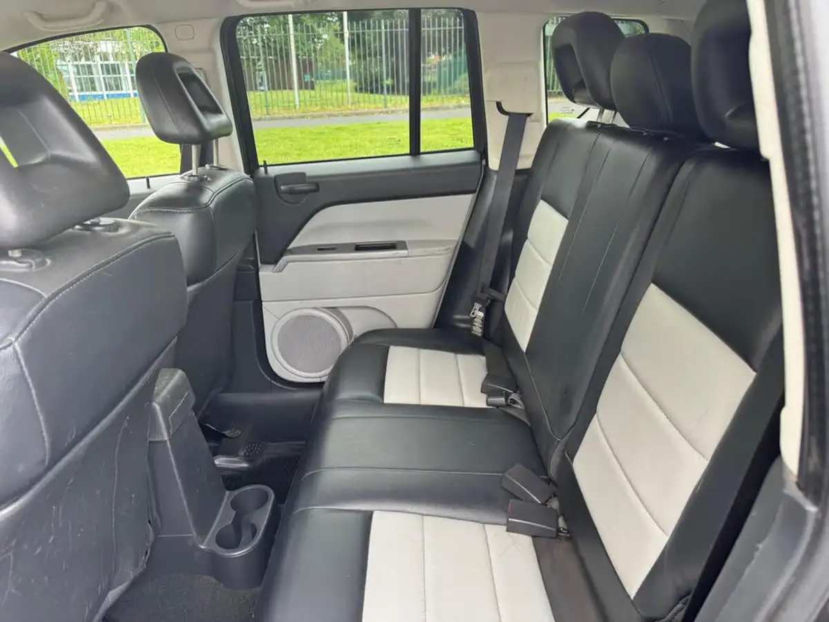 2009-jeep-compass-24-limited-big-21