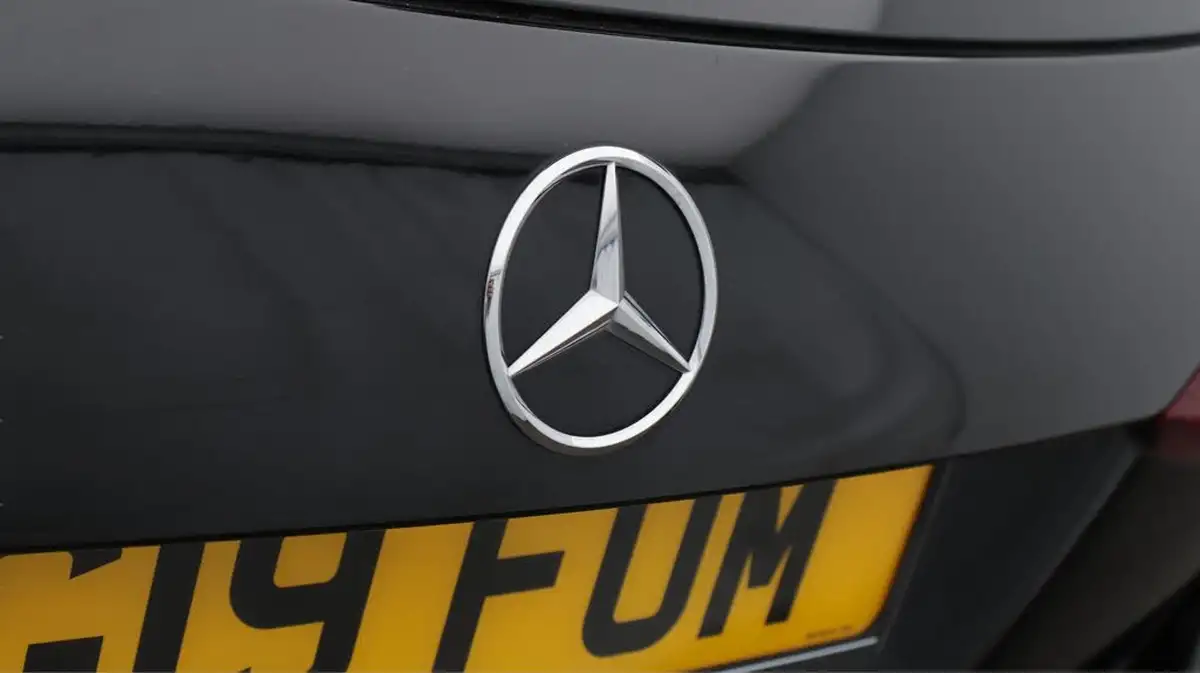 2019-mercedes-benz-a-class-15d-a180d-sport-executive-hatchback-5d-7g-dct-big-20
