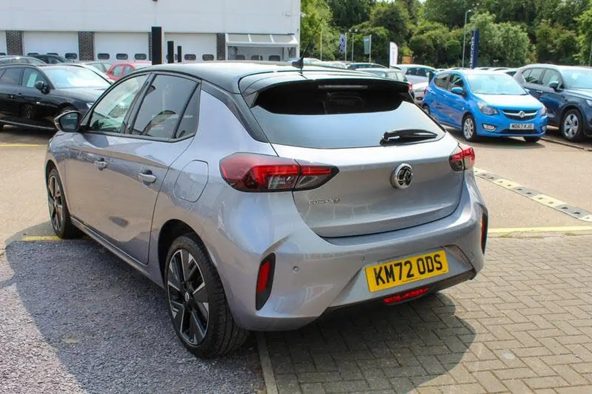 2022-vauxhall-corsa-e-gs-line-electric-big-5