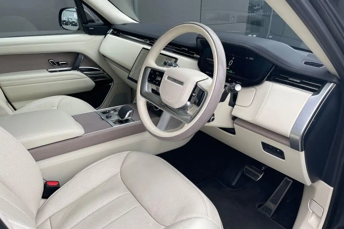 2023-land-rover-range-rover-30-p440e-se-big-19