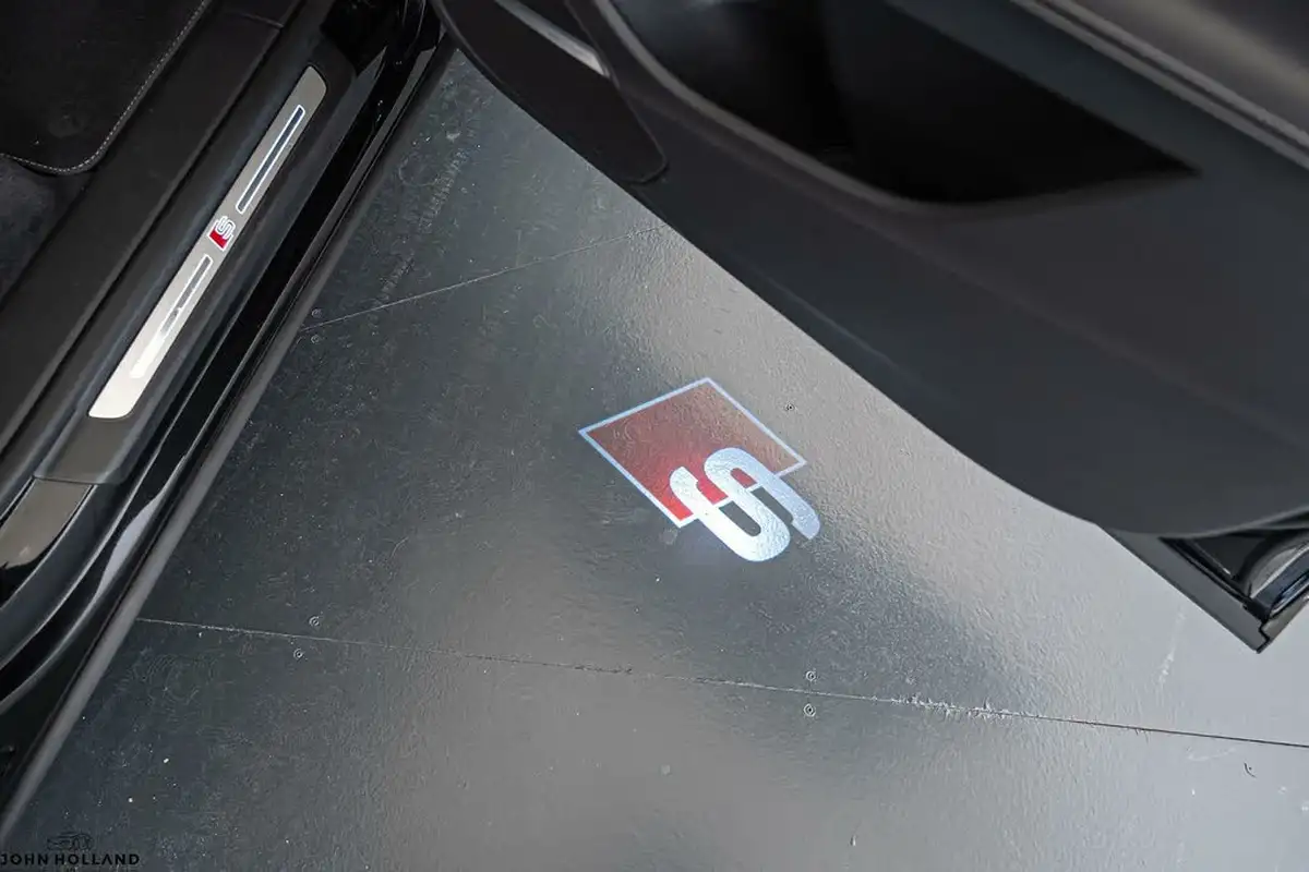 2022-audi-sq8-40-tfsi-black-edition-big-34