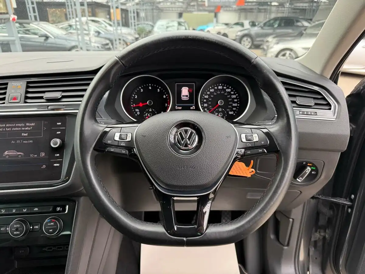 2018-volkswagen-tiguan-14-tsi-se-navigation-125ps-ss-big-23
