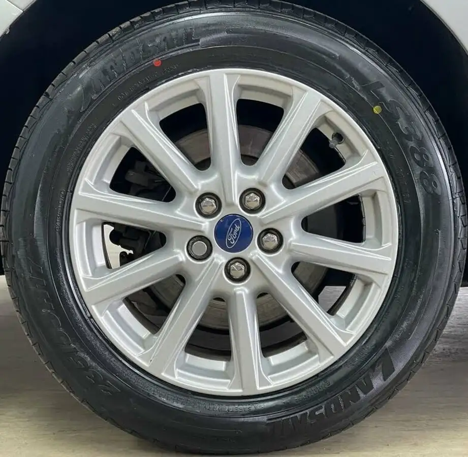 2021-ford-galaxy-20-zetec-big-15