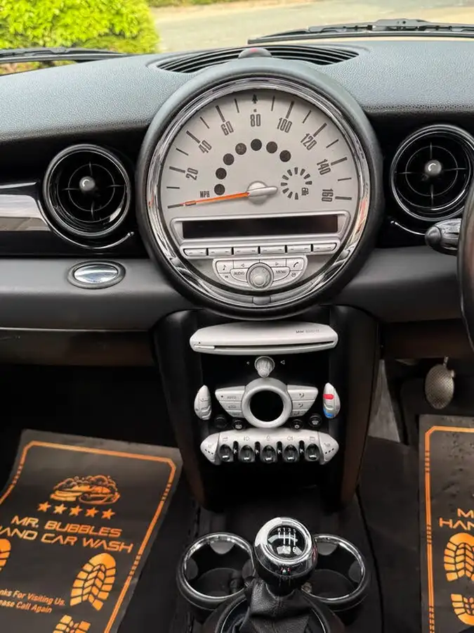 2010-mini-clubman-16-cooper-graphite-big-15