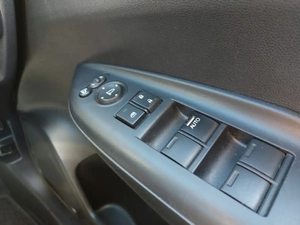 2019-honda-jazz-15-i-vtec-sport-big-15