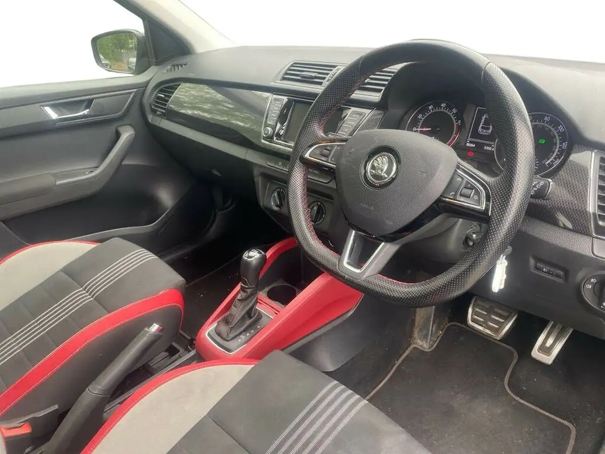 2016-skoda-fabia-12-tsi-monte-carlo-109ps-hatchback-dsg-big-5