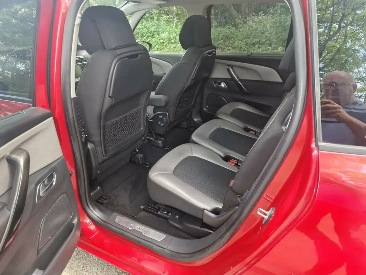 2014-citroen-grand-c4-picasso-16e-hdi-exclusive-etg6-big-13