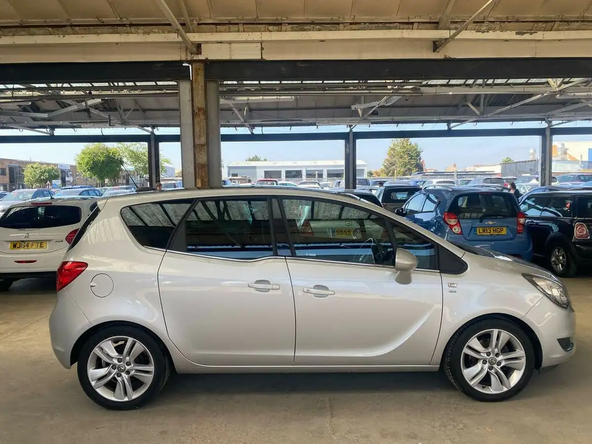2016-vauxhall-meriva-14i-16v-turbo-se-120ps-big-2
