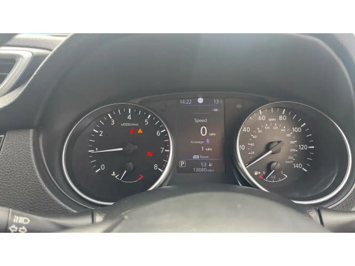2019-nissan-qashqai-13-dig-t-acenta-premium-160ps-dct-big-17
