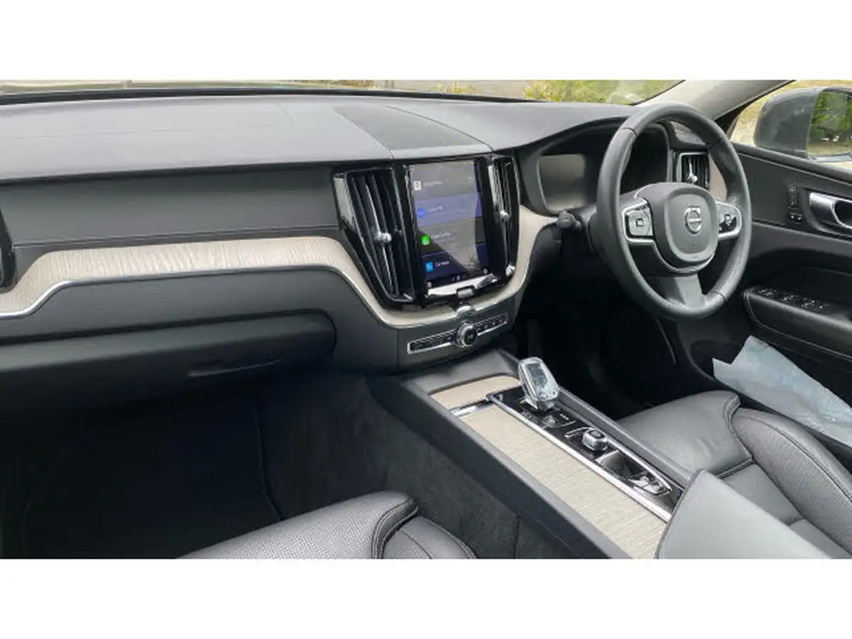 2021-volvo-xc60-20-b5-inscription-awd-big-3