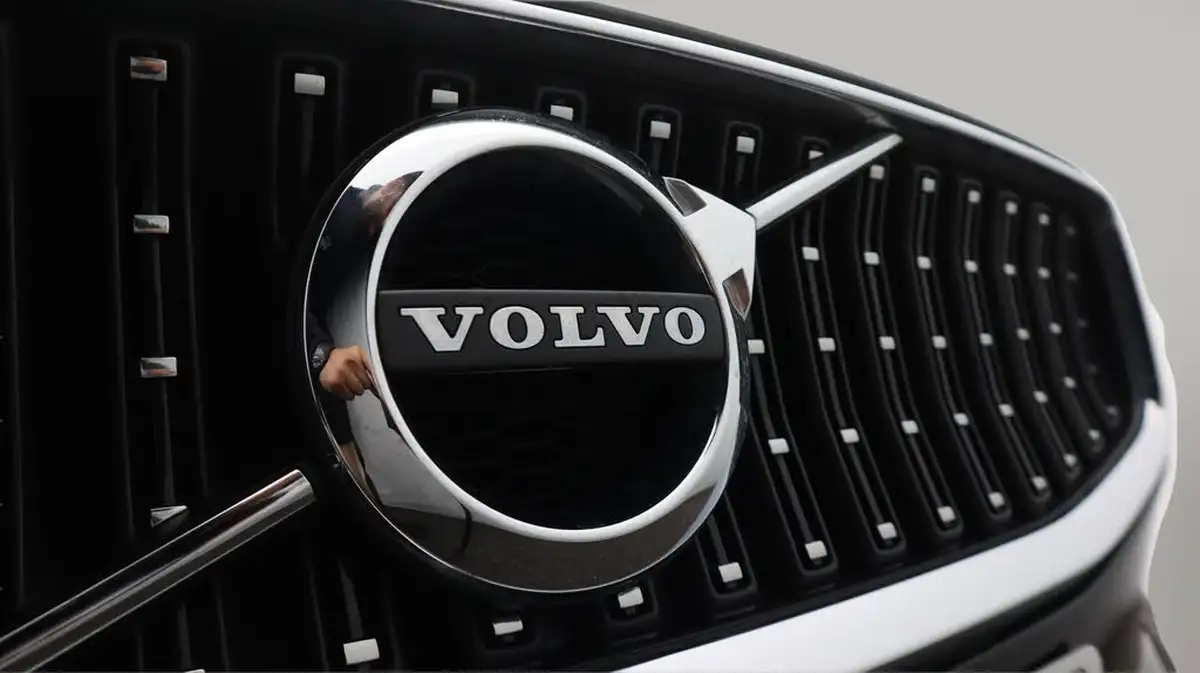 2020-volvo-v60-20td-d4-cross-country-plus-big-20
