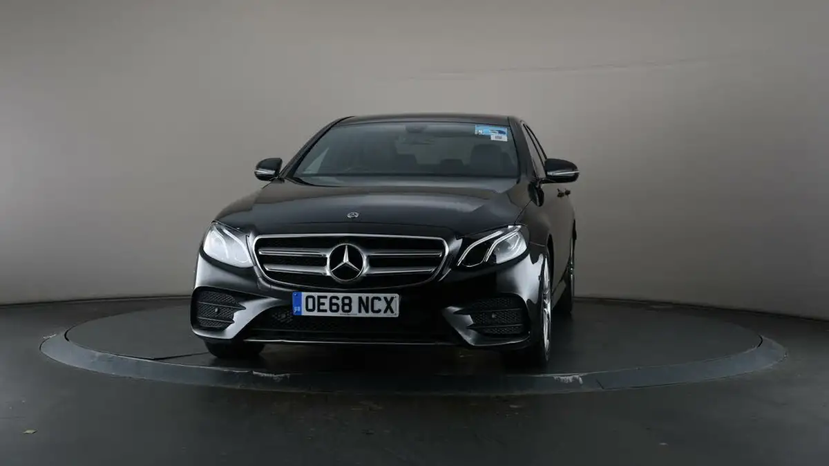 2019-mercedes-benz-e-class-20-e200-amg-line-saloon-4d-big-47