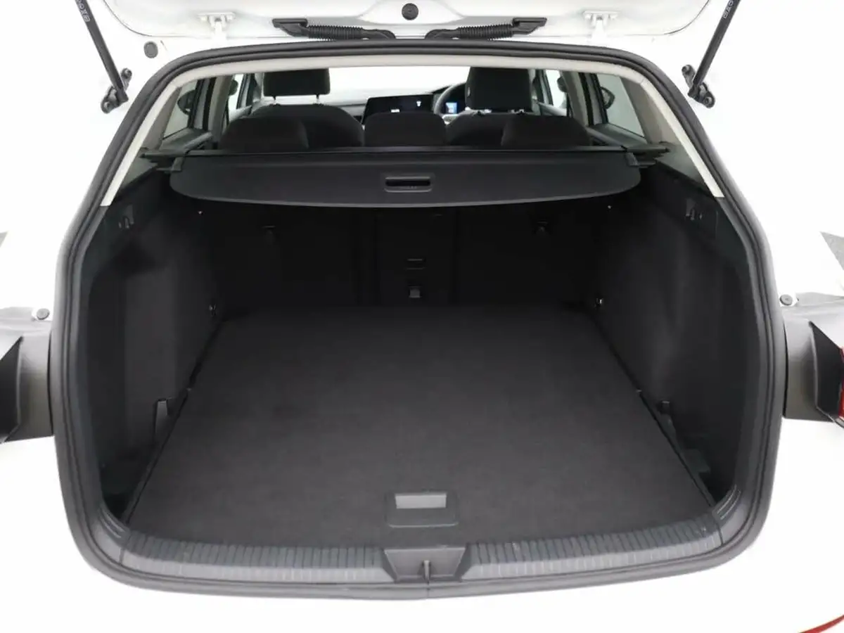 2022-volkswagen-golf-20tdi-style-150ps-estate-dsg-big-28