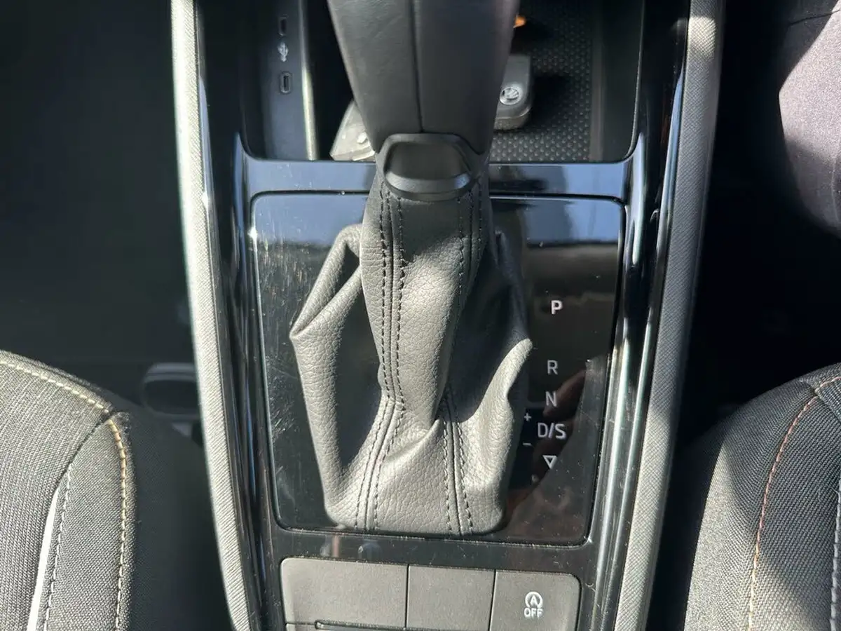 2021-skoda-kamiq-15-tsi-se-l-hatchback-dsg-big-23