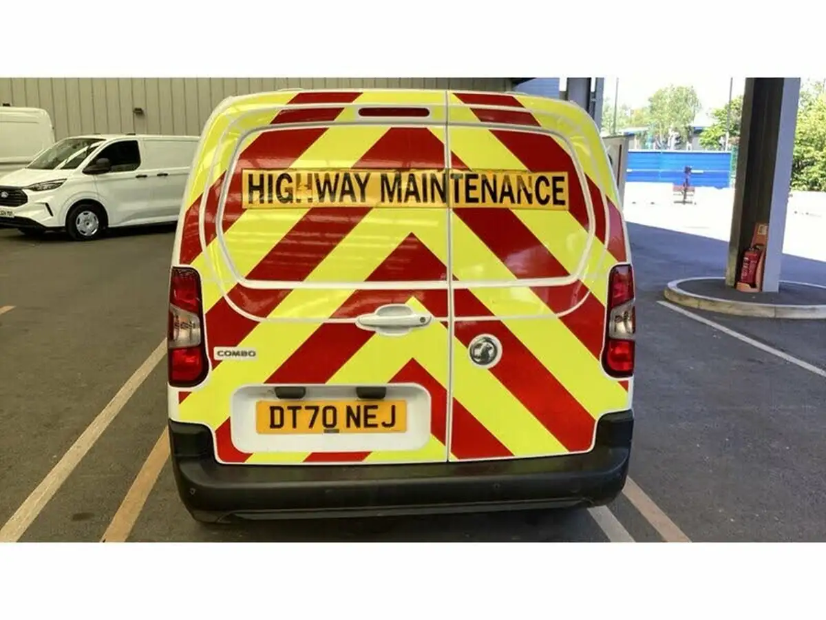 2021-vauxhall-combo-15cdti-edition-2300-130pseu6dt-l1h1-ss-panel-auto-big-6