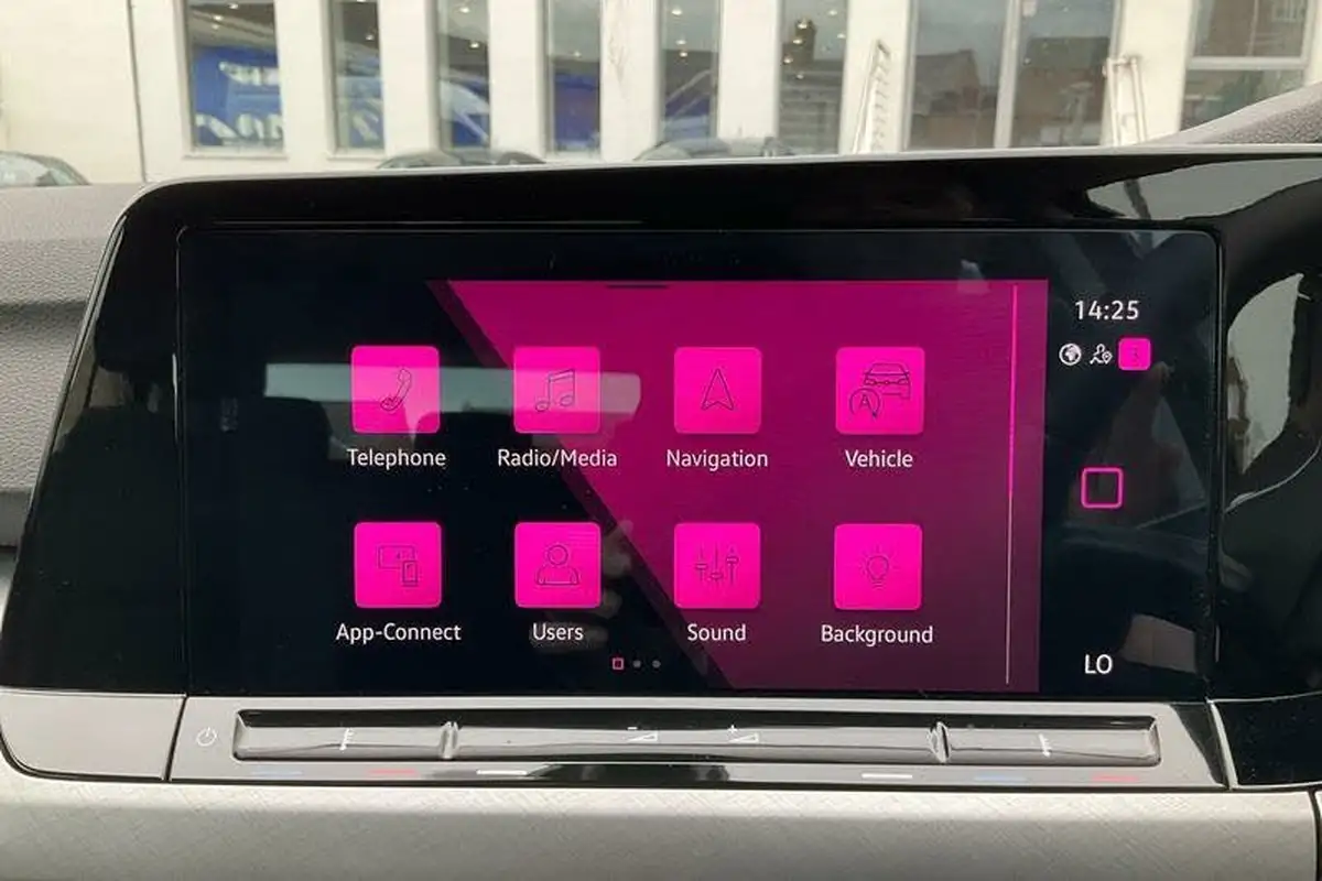 2020-volkswagen-golf-15-etsi-life-150ps-hatchback-big-22