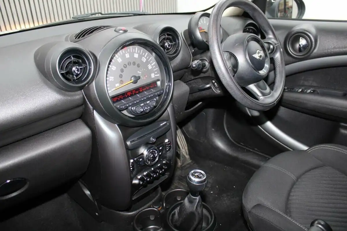 2016-mini-countryman-16-cooper-s-ss-all4-big-22