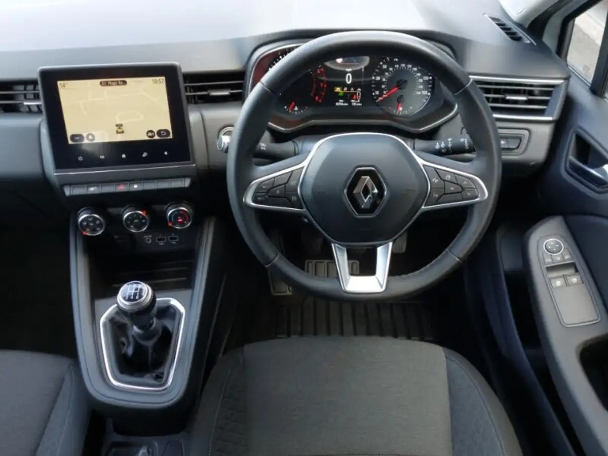 2020-renault-clio-10-sce-iconic-75bhp-big-6
