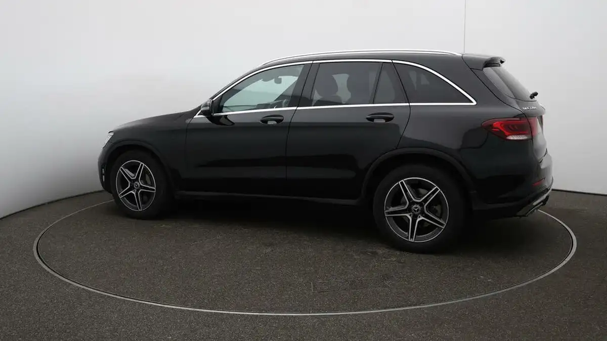 2020-mercedes-benz-glc-class-20d-glc220d-amg-line-station-wagon-5d-4matic-plus-big-46