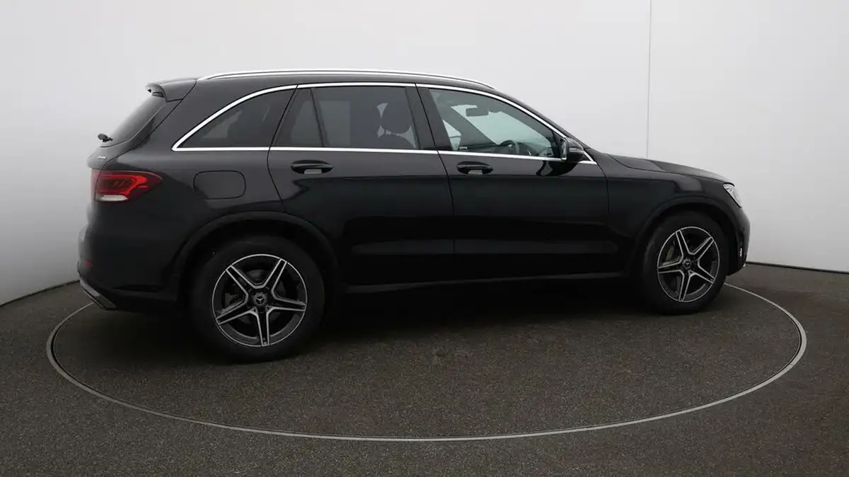 2020-mercedes-benz-glc-class-20d-glc220d-amg-line-station-wagon-5d-4matic-plus-big-50