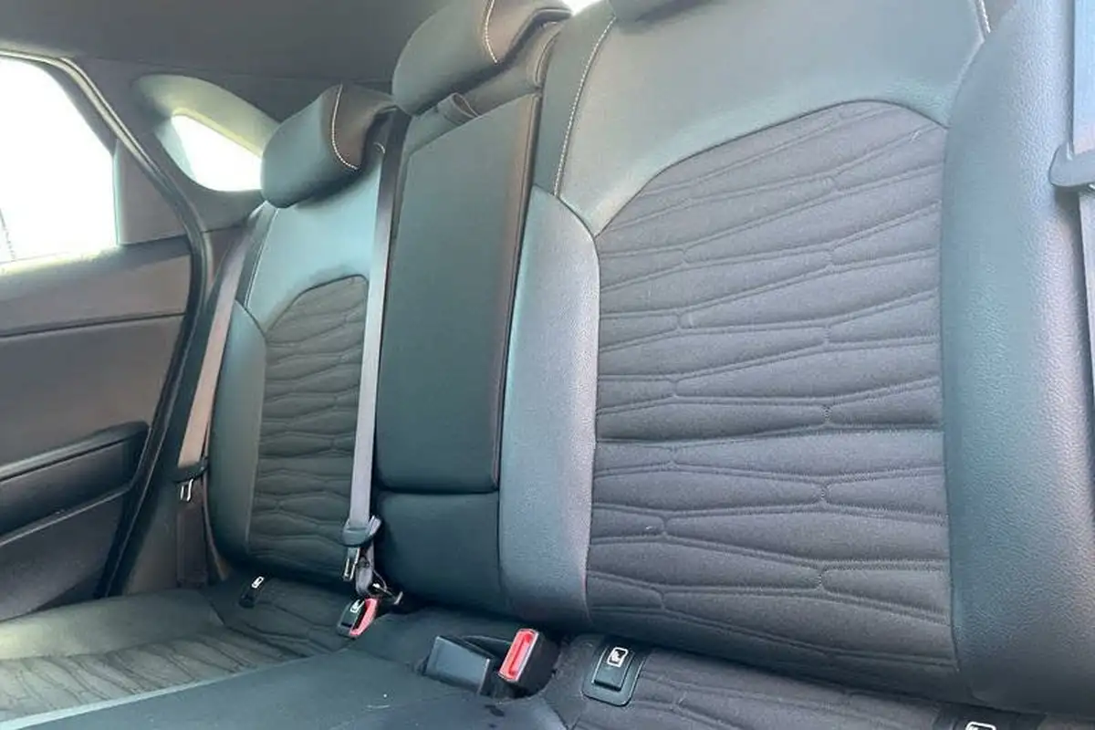 2022-kia-ceed-15-t-gdi-gt-line-big-19