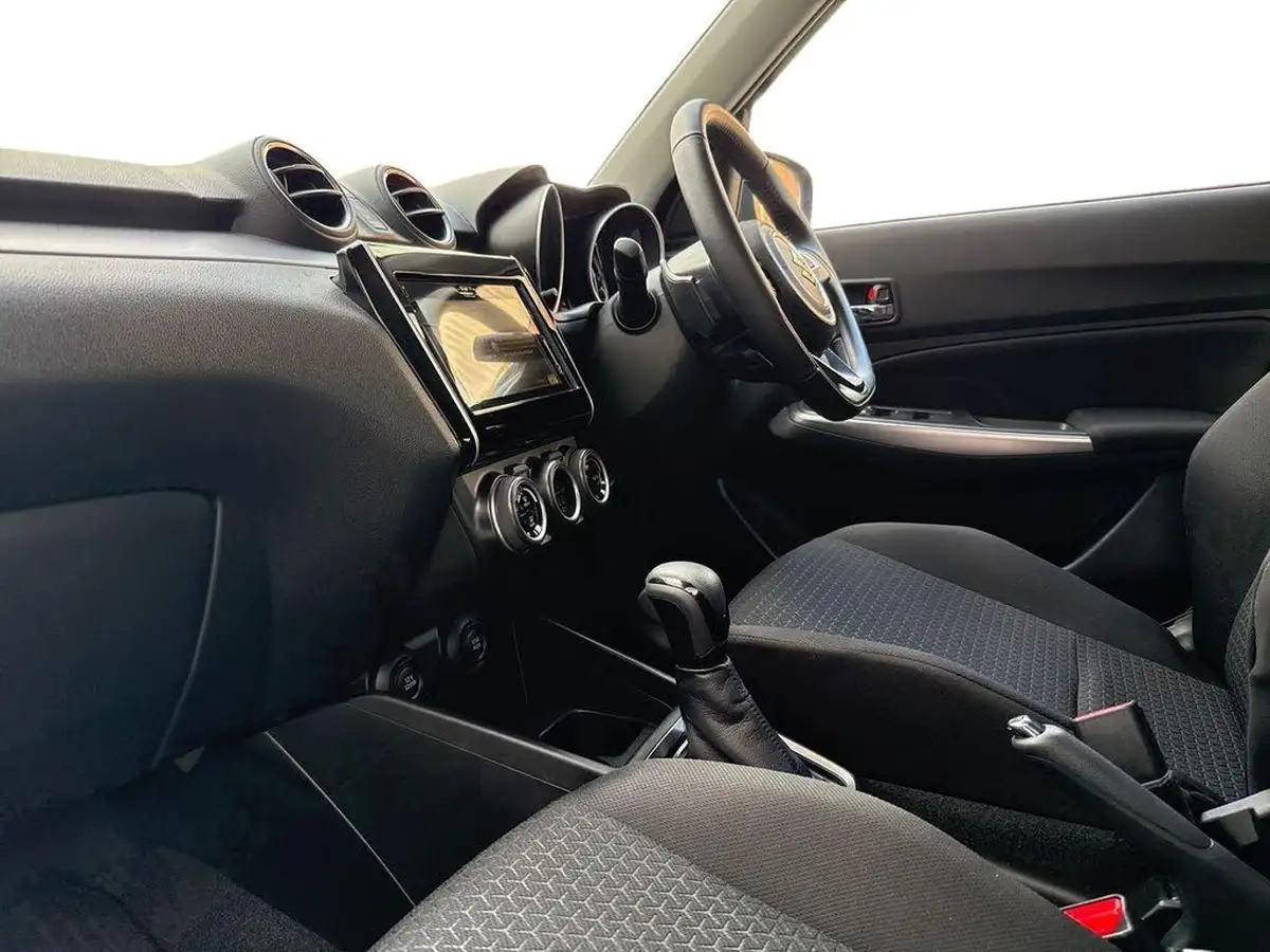 2021-suzuki-swift-12-dualjet-sz5-cvt-big-14